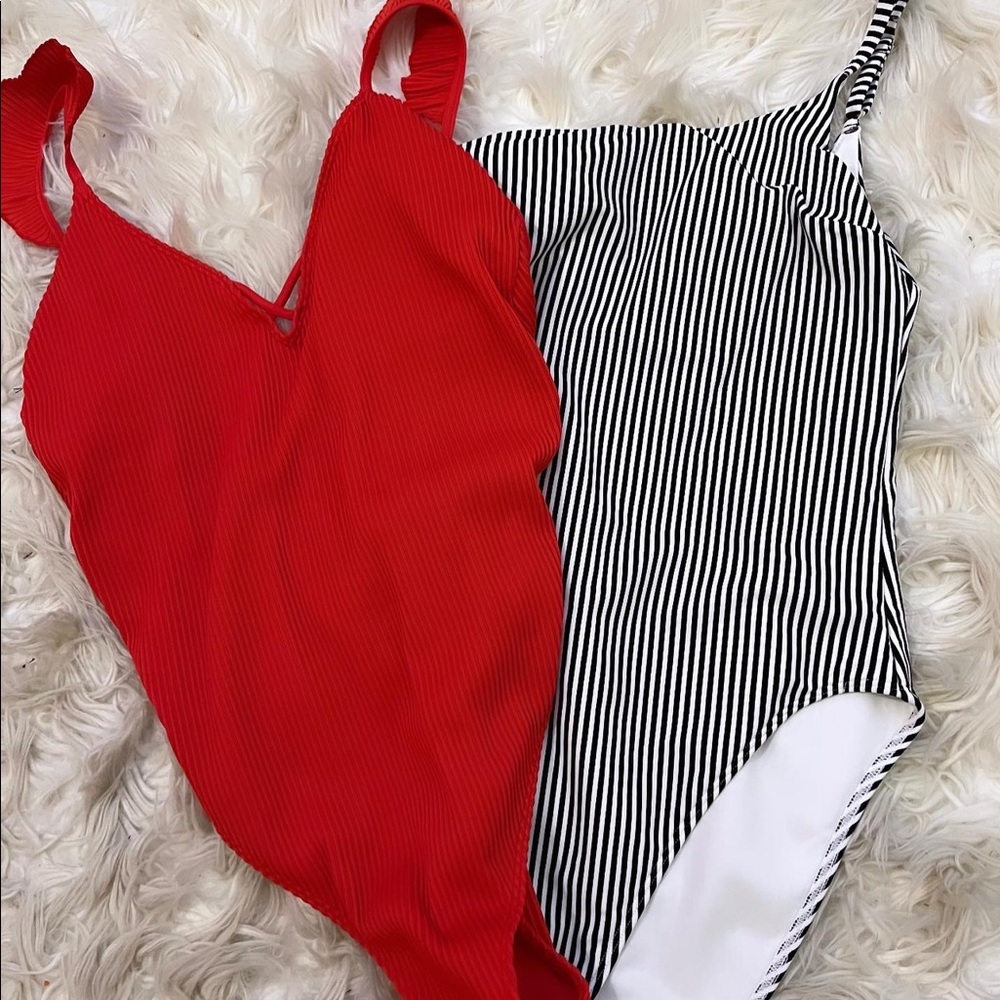 Hollister one piece swimsuit bundle